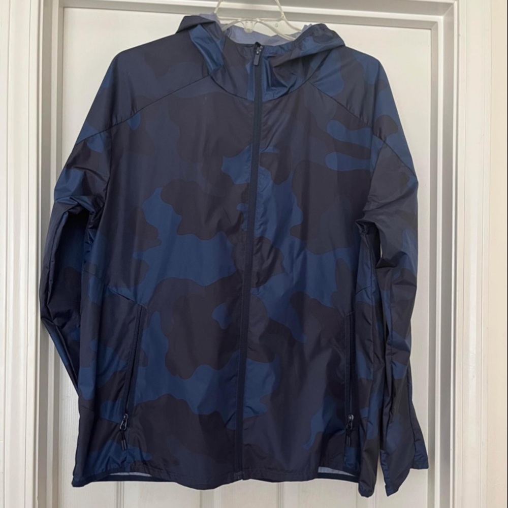 All in Motion Windbreaker water and wind resistant camo blue